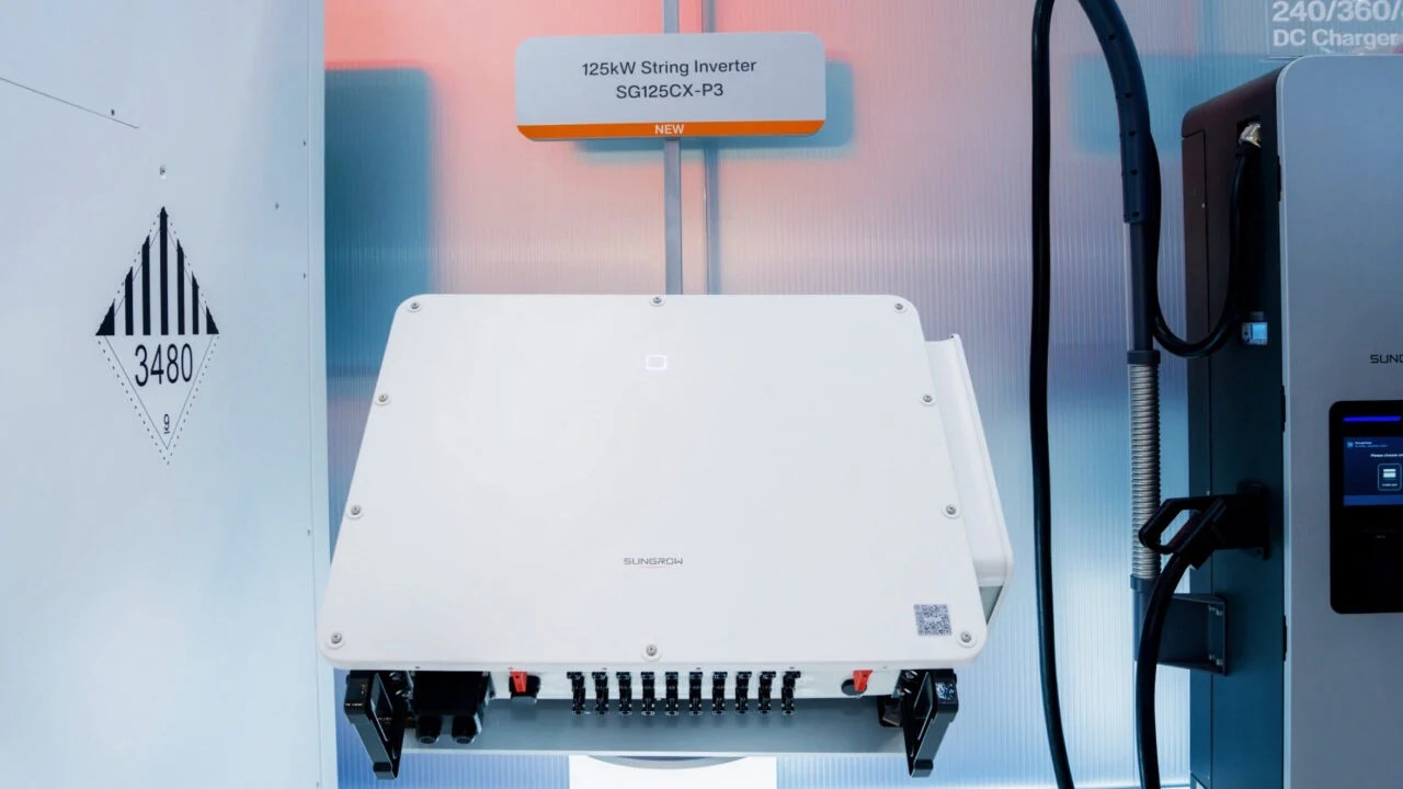 Sungrow és a TÜV Rheinland új szabványt vezetett be a napelemes inverterek hosszú távú megbízhatóságának vizsgálatára